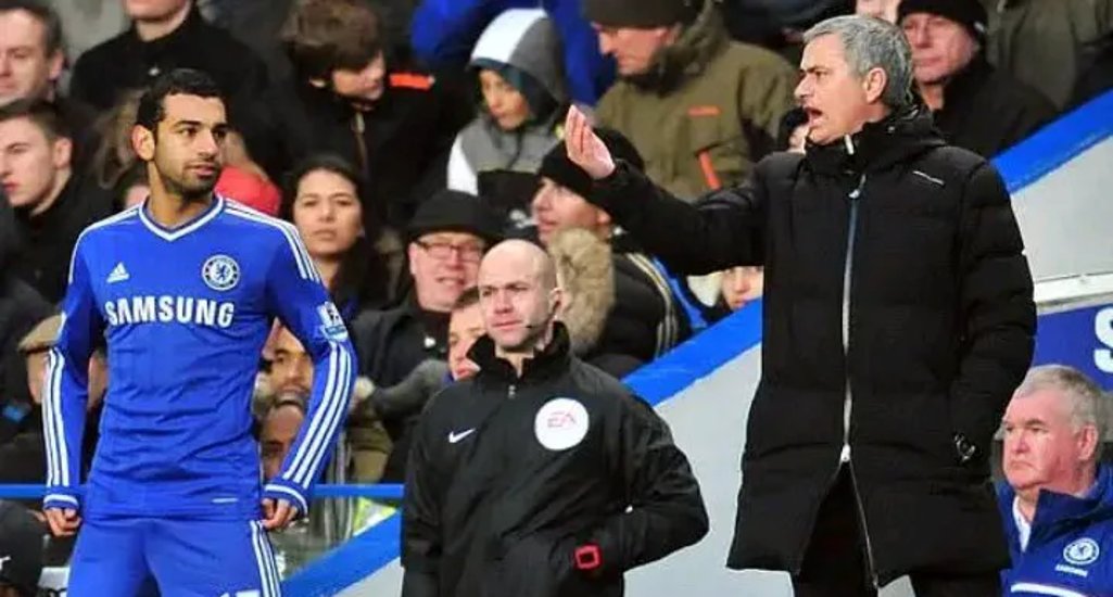 爱游戏体育-萨拉赫意外战胜切尔西，比赛规则变更引爆全场！观众掌声雷动(德布劳内萨拉赫切尔西)