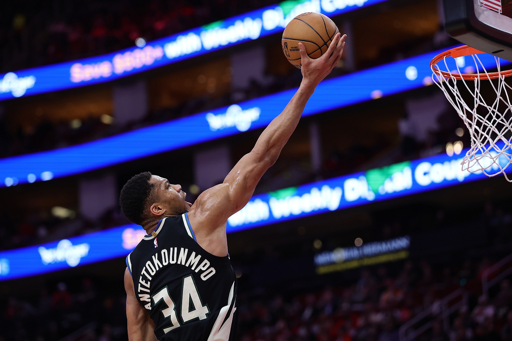 爱游戏体育-字母哥巅峰对决，西亚卡姆与30激战DWG分钟，爆冷胜负难料！的简单介绍