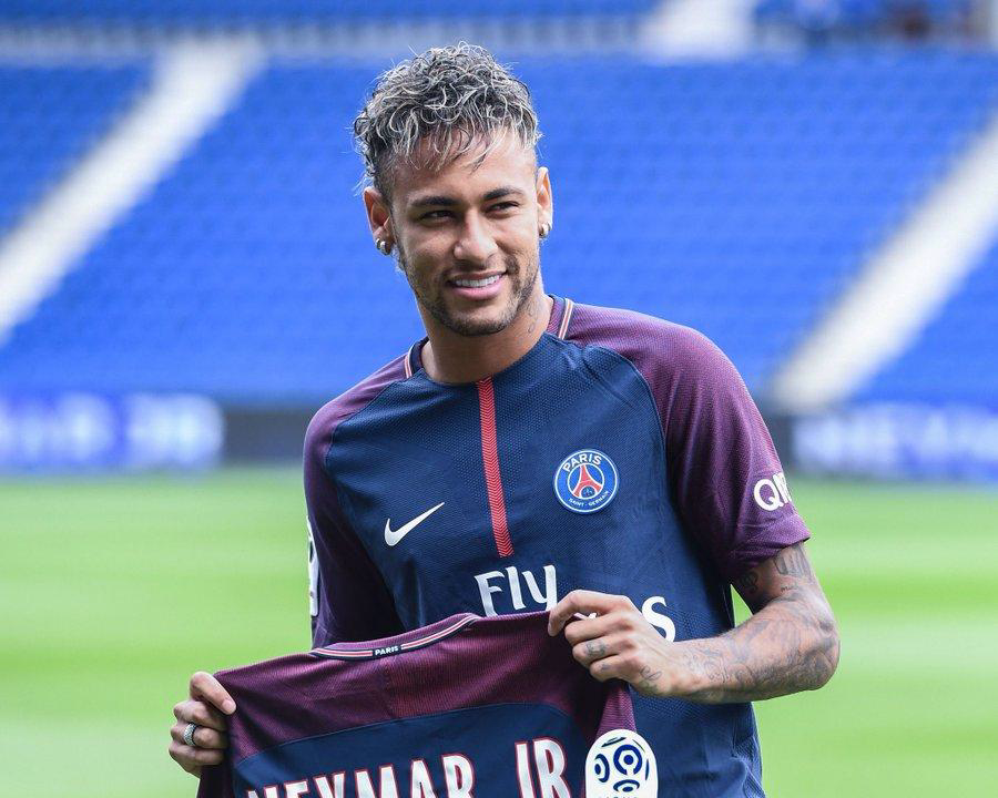 爱游戏-包含内马尔连续五场比赛得分超过连败，巴塞罗那挑战极限！的词条